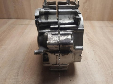 SUZUKI LS 650 SAVAGE KARTERY BLOK SILNIKA KPL SUZUKI LS 650 SAVAGE KARTERY BLOK SILNIKA KPL