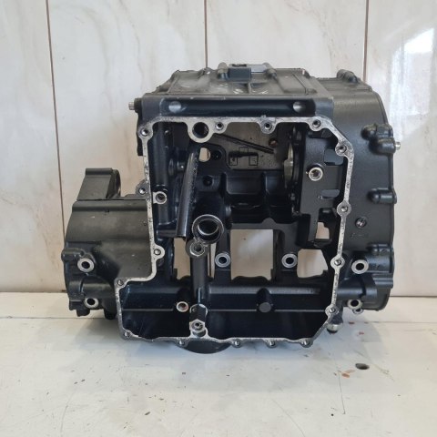KAWASAKI Z800 KARTER KARTERY OBUDOWA BLOK SILNIKA KAWASAKI Z800 KARTER KARTERY OBUDOWA BLOK SILNIKA