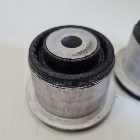OPEL VECTRA B TULEJA SILENTBLOCK BELKI KPL SWAG 40790017 OPEL VECTRA B TULEJA SILENTBLOCK BELKI KPL SWAG 40790017