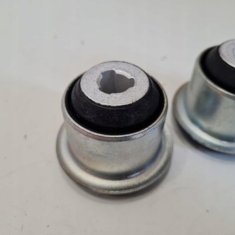 RENAULT KANGOO CLIO II TULEJA SILENTBLOCK WAHACZA KPL FEBI 14949 RENAULT KANGOO CLIO II TULEJA SILENTBLOCK WAHACZA KPL FEBI 14949