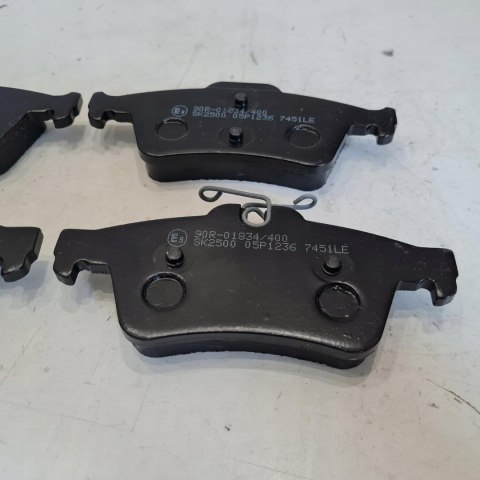 CITROEN C5 III FORD FOCUS II KLOCKI HAMULCOWE LPR 05P1236 CITROEN C5 III FORD FOCUS II KLOCKI HAMULCOWE LPR 05P1236