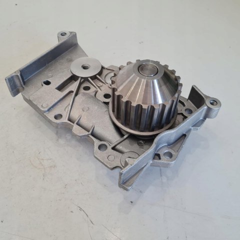 DACIA DOKKER DUSTER LOGAN 1.6 16V POMPA WODY BGA CP3282