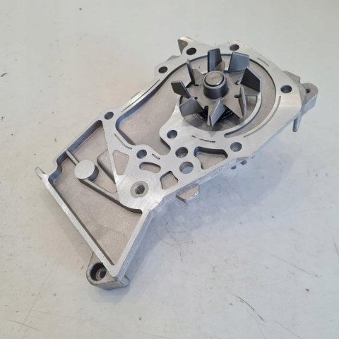 DACIA DOKKER DUSTER LOGAN 1.6 16V POMPA WODY BGA CP3282