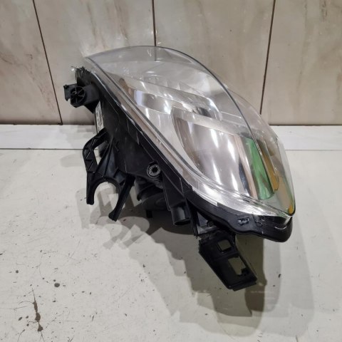 PEUGEOT PARTNER II 08-12 LAMPA REFLEKTOR PRAWY VALEO 043775 PEUGEOT PARTNER II 08-12 LAMPA REFLEKTOR PRAWY VALEO 043775