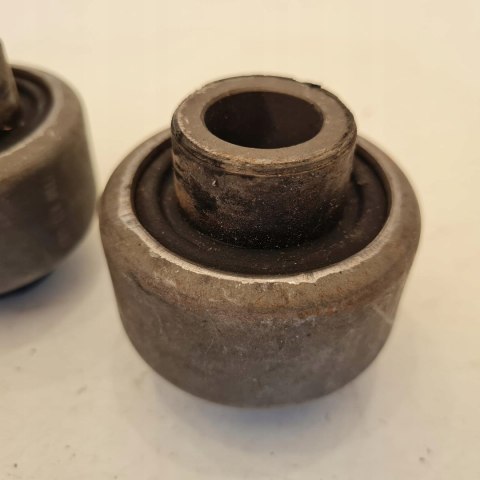 RENAULT LAGUNA I ESPACE III TULEJA SILENBLOCK WAHACZA KPL 1786 RENAULT LAGUNA I ESPACE III TULEJA SILENBLOCK WAHACZA KPL 1786