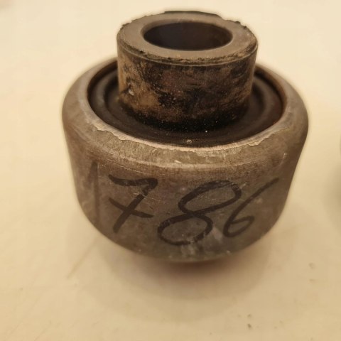 RENAULT LAGUNA I ESPACE III TULEJA SILENBLOCK WAHACZA KPL 1786 RENAULT LAGUNA I ESPACE III TULEJA SILENBLOCK WAHACZA KPL 1786