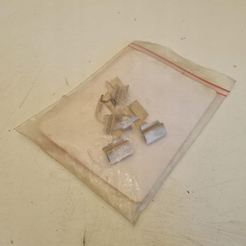 AUDI A4 A6 A8 SPRĘŻYNY DOCISKOWE KLOCKÓW TRW PFK405 AUDI A4 A6 A8 SPRĘŻYNY DOCISKOWE KLOCKÓW TRW PFK405