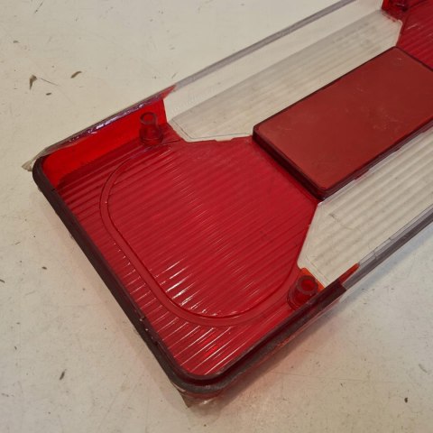 IVECO DAILY 06- KLOSZ LAMPY TYŁ TYLNEJ