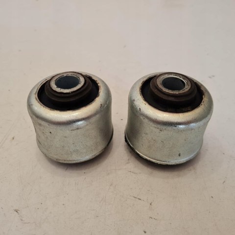 RENAULT MEGANE SCENIC I TULEJA SILENTBLOCK WAHACZA KPL 2032 RENAULT MEGANE SCENIC I TULEJA SILENTBLOCK WAHACZA KPL 2032