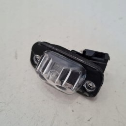 VW GOLF III LAMPKA OŚWIETLENIA TABLICY REJESTRACYJNEJ 441-2101N-AE