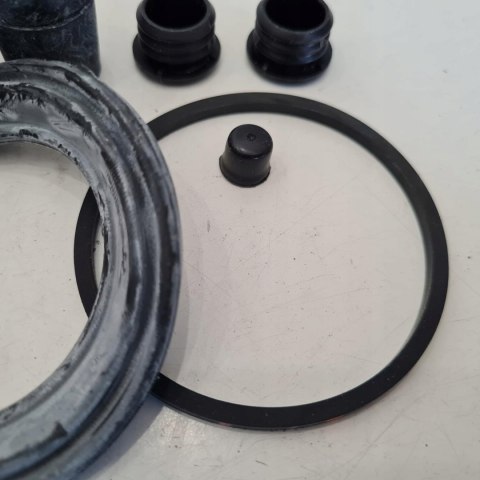 VW TRANSPORTER T4 ZESTAW NAPRAWCZY ZACISKU HAMULCOWEGO AUTOFREN D4099