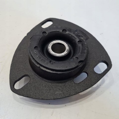 AUDI A4 B5 A6 C5 1.9 TDI MOCOWANIE AMORTYZATORA PRZÓD 30674 AUDI A4 B5 A6 C5 1.9 TDI MOCOWANIE AMORTYZATORA PRZÓD 30674