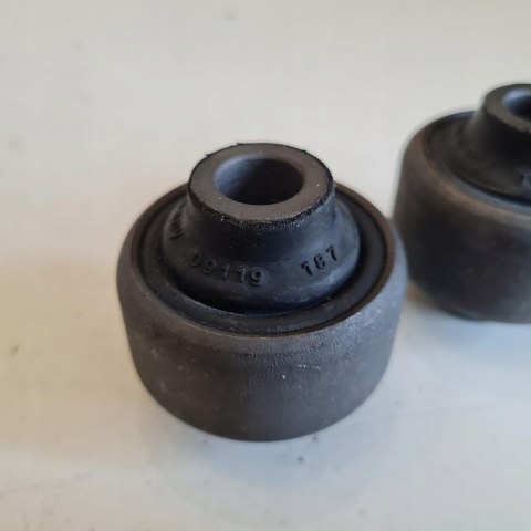 FORD ESCORT ORION FIESTA III TULEJA SILENTBLOCK WAHACZA FEBI 09119 FORD ESCORT ORION FIESTA III TULEJA SILENTBLOCK WAHACZA FEBI 09119