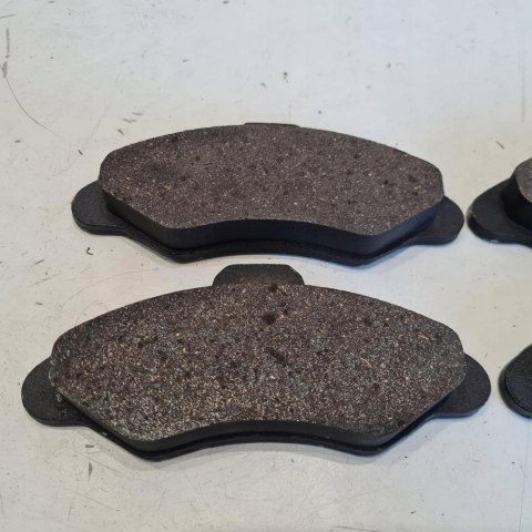FORD ESCORT ORION KLOCKI HAMULCOWE KOMPLET TOMEX 10-82 FORD ESCORT ORION KLOCKI HAMULCOWE KOMPLET TOMEX 10-82
