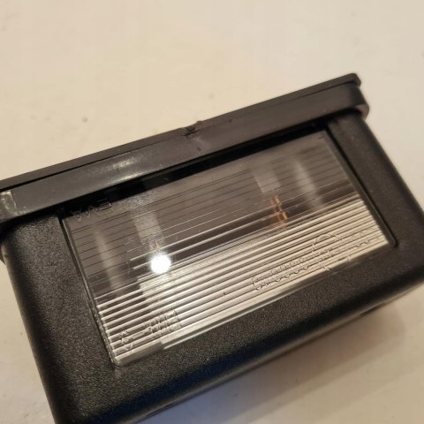 LAMPA OŚWIETLENIA TABLICY REJESTRACYJNEJ LT 105 UNIWERSALNA LAMPA OŚWIETLENIA TABLICY REJESTRACYJNEJ LT 105 UNIWERSALNA
