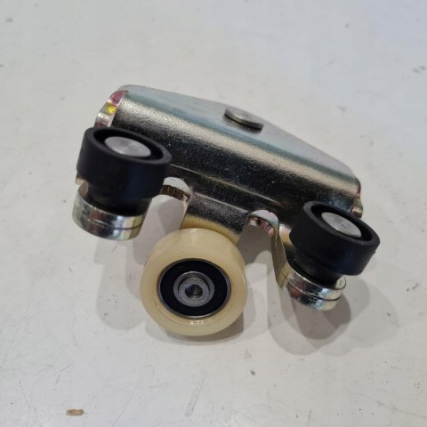 MERCEDES VITO 638 PROWADNICA ROLKOWA DRZWI PRZESUWNYCH 6003-00-0113P