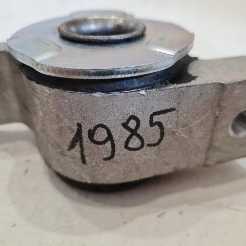 ALFA ROMEO 147 156 TULEJA SILENTBLOCK WAHACZA 1985 ALFA ROMEO 147 156 TULEJA SILENTBLOCK WAHACZA 1985