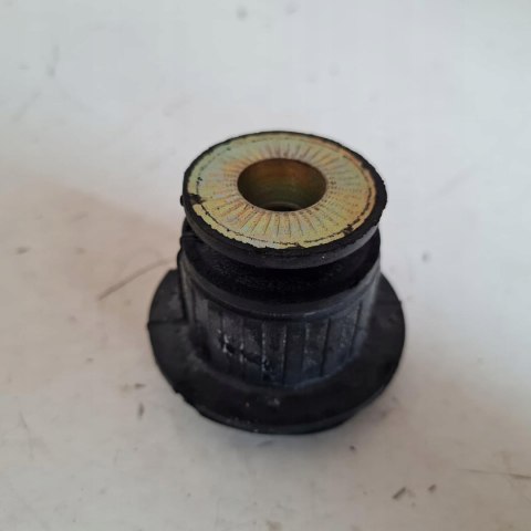 AUDI 80 B3 TULEJA BELKI ZAWIESZENIA 1001990022 AUDI 80 B3 TULEJA BELKI ZAWIESZENIA 1001990022