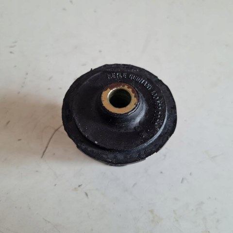 AUDI 80 B3 TULEJA BELKI ZAWIESZENIA 1001990022 AUDI 80 B3 TULEJA BELKI ZAWIESZENIA 1001990022