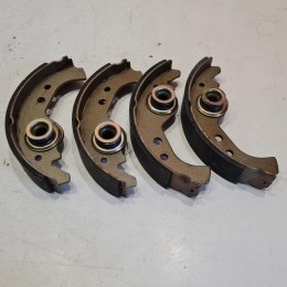 FIAT REGATA SZCZĘKI HAMULCOWE KOMPLET