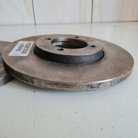 MITSUBISHI LANCER GALANT II TARCZE HAMULCOWE KOMPLET KAGER 37-0573 MITSUBISHI LANCER GALANT II TARCZE HAMULCOWE KOMPLET KAGER 37-0573