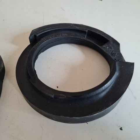 VOLKSWAGEN GOLF III VENTO MOCOWANIE AMORTYZATORA TYŁ KPL TOPRAN 108 031