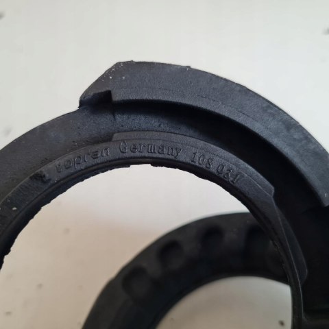 VOLKSWAGEN GOLF III VENTO MOCOWANIE AMORTYZATORA TYŁ KPL TOPRAN 108 031