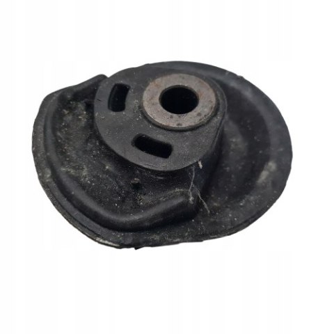 VOLKSWAGEN GOLF III VENTO TULEJA TYLNEJ BELKI 32208