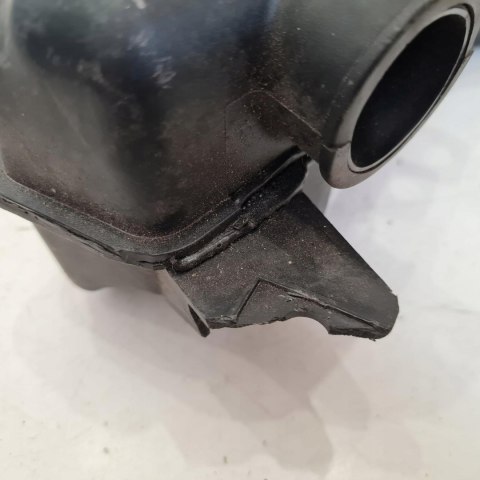 DAEWOO NUBIRA 2.0 16V REZONATOR POWIETRZA GÓRNY 96319873 DAEWOO NUBIRA 2.0 16V REZONATOR POWIETRZA GÓRNY 96319873