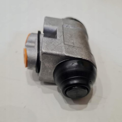 HYUNDAI ACCENT GETZ CYLINDEREK HAMULCOWY 58380-02000 HYUNDAI ACCENT GETZ CYLINDEREK HAMULCOWY 58380-02000