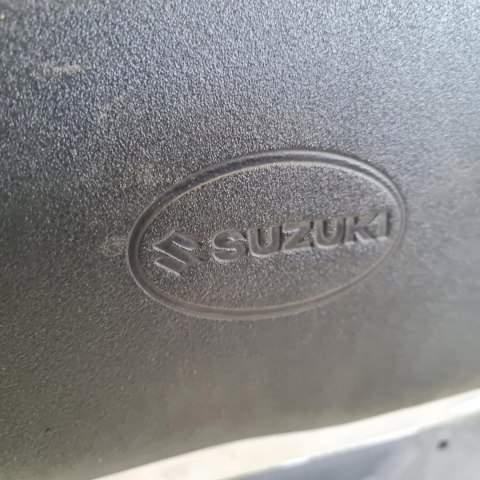 SUZUKI AN 650 BURGMAN 02-12 KUFER CENTRALNY SCHOWEK FABRYCZNY SUZUKI AN 650 BURGMAN 02-12 KUFER CENTRALNY SCHOWEK FABRYCZNY