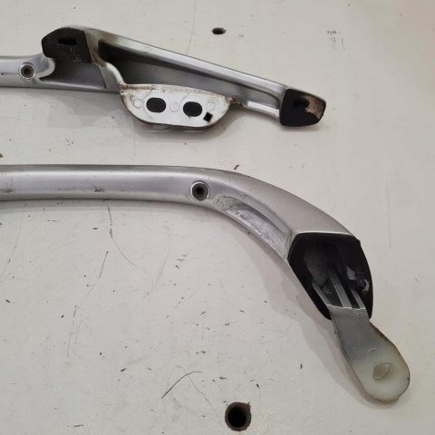 SUZUKI AN 650 BURGMAN 02-12 RĄCZKA UCHWYT PASAŻERA KOMPLET SUZUKI AN 650 BURGMAN 02-12 RĄCZKA UCHWYT PASAŻERA KOMPLET