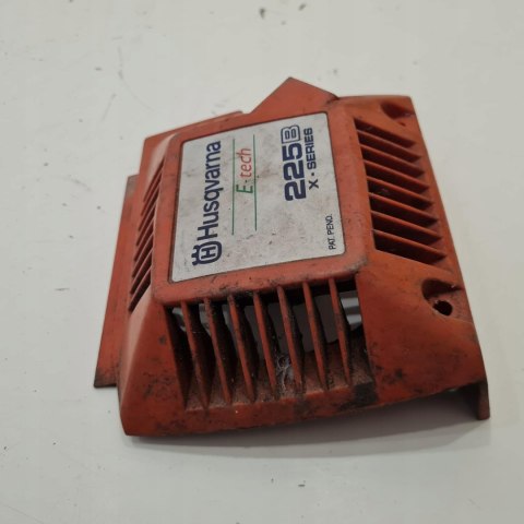 HUSQVARNA 225B OSŁONA OBUDOWA POKRYWA SZARPAKA STARTERA HUSQVARNA 225B OSŁONA OBUDOWA POKRYWA SZARPAKA STARTERA