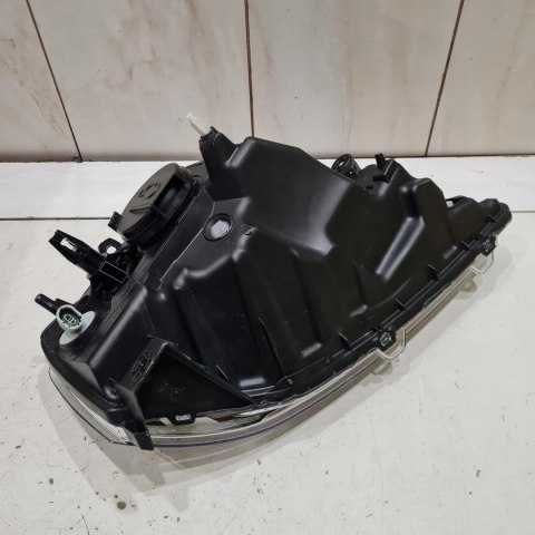 DACIA LOGAN 09-13 LAMPA REFLEKTOR LEWY OE 8200744753 DACIA LOGAN 09-13 LAMPA REFLEKTOR LEWY OE 8200744753