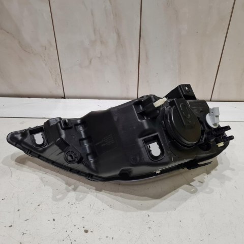 DACIA LOGAN 09-13 LAMPA REFLEKTOR LEWY OE 8200744753 DACIA LOGAN 09-13 LAMPA REFLEKTOR LEWY OE 8200744753
