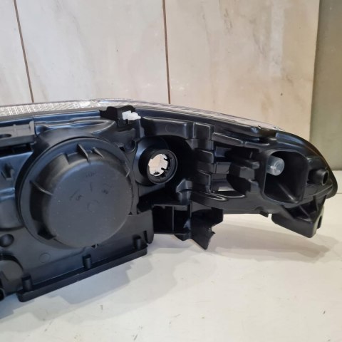 RENAULT LAGUNA II LAMPA REFLEKTOR PRAWY 2742229 RENAULT LAGUNA II LAMPA REFLEKTOR PRAWY 2742229