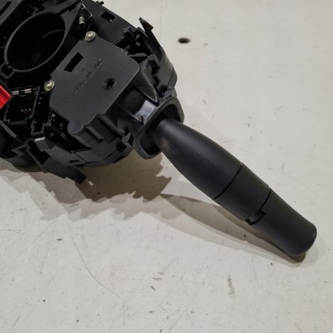 RENAULT MEGANE II PRZEŁĄCZNIK ZESPOLONY PAJĄK 820021646212 RENAULT MEGANE II PRZEŁĄCZNIK ZESPOLONY PAJĄK 820021646212