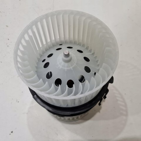 RENAULT MEGANE III WENTYLATOR DMUCHAWA NAWIEWU NRF 34161