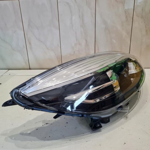 RENAULT SCENIC III LAMPA REFLEKTOR PRAWY VALEO 044768 RENAULT SCENIC III LAMPA REFLEKTOR PRAWY VALEO 044768