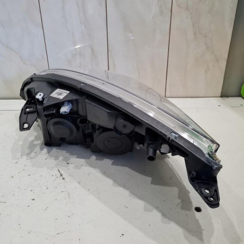 RENAULT SCENIC III LAMPA REFLEKTOR PRAWY VALEO 044768 RENAULT SCENIC III LAMPA REFLEKTOR PRAWY VALEO 044768