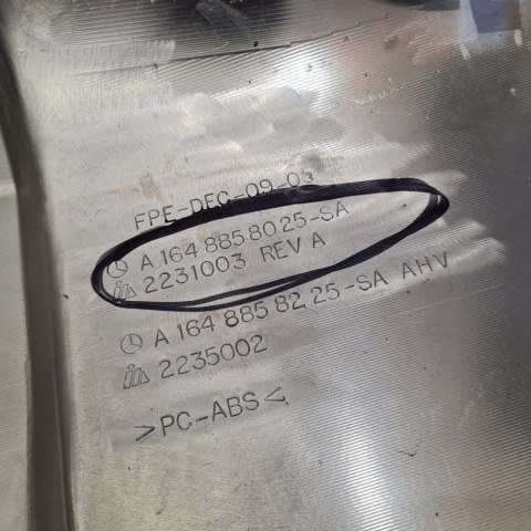 MERCEDES ML W164 AMG DOKŁADKA ZDERZAKA TYŁ TYLNEGO A1648858025 MERCEDES ML W164 AMG DOKŁADKA ZDERZAKA TYŁ TYLNEGO A1648858025