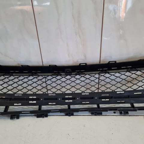 MERCEDES W212 63 AMG KRATKA ZDERZAKA ŚRODKOWA A2128850424