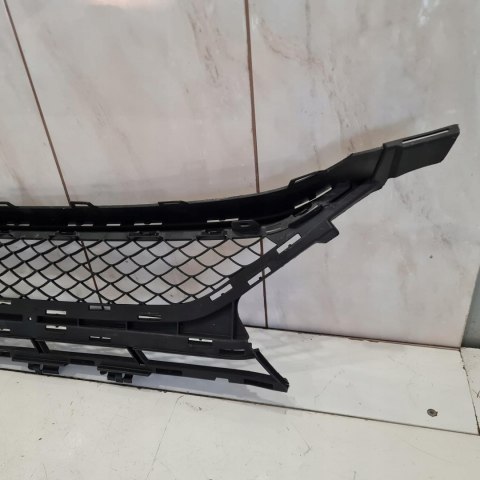 MERCEDES W212 63 AMG KRATKA ZDERZAKA ŚRODKOWA A2128850424