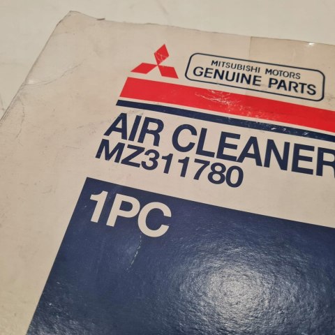 MITSUBISHI GALANT VI 1.8 FILTR POWIETRZA OE MZ311780 MITSUBISHI GALANT VI 1.8 FILTR POWIETRZA OE MZ311780