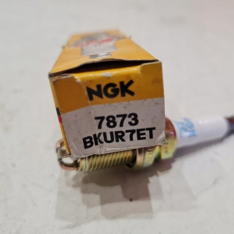 VOLKSWAGEN GOLF II JETTA II 1.8 16V ŚWIECA ZAPŁONOWA NGK BKUR7ET VOLKSWAGEN GOLF II JETTA II 1.8 16V ŚWIECA ZAPŁONOWA NGK BKUR7ET