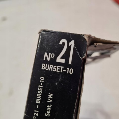 VW GOLF II JETTA II 1.6 ŚWIECE ZAPŁONOWE KOMPLET 4SZT NGK BUR5ET-10 VW GOLF II JETTA II 1.6 ŚWIECE ZAPŁONOWE KOMPLET 4SZT NGK BUR5ET-10