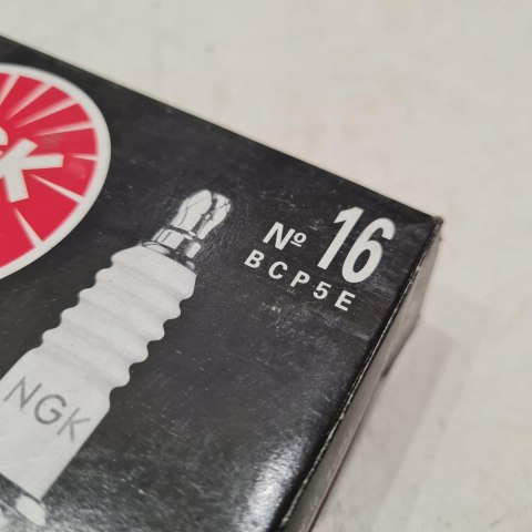 RENAULT MEGANE SCENIC I 1.4 1.6 ŚWIECE ZAPŁONOWE KOMPLET 4SZT NGK BCP5E