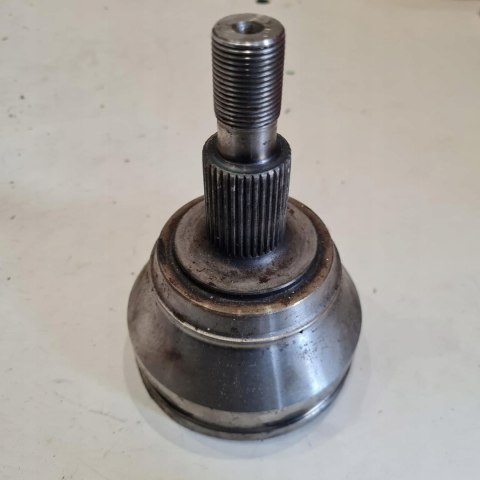 VOLKSWAGEN GOLF IV BORA 1.9 TDI PRZEGUB NAPĘDOWY KVW 519