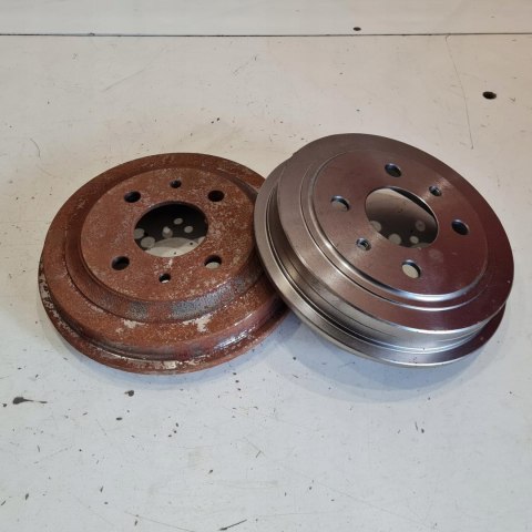 FIAT PANDA PUNTO TIPO BĘBNY HAMULCOWE KOMPLET QAP 05605 FIAT PANDA PUNTO TIPO BĘBNY HAMULCOWE KOMPLET QAP 05605