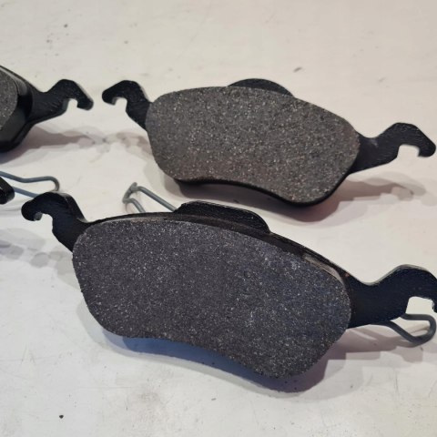 FORD FOCUS I KLOCKI HAMULCOWE BRECK 231540070200 FORD FOCUS I KLOCKI HAMULCOWE BRECK 231540070200